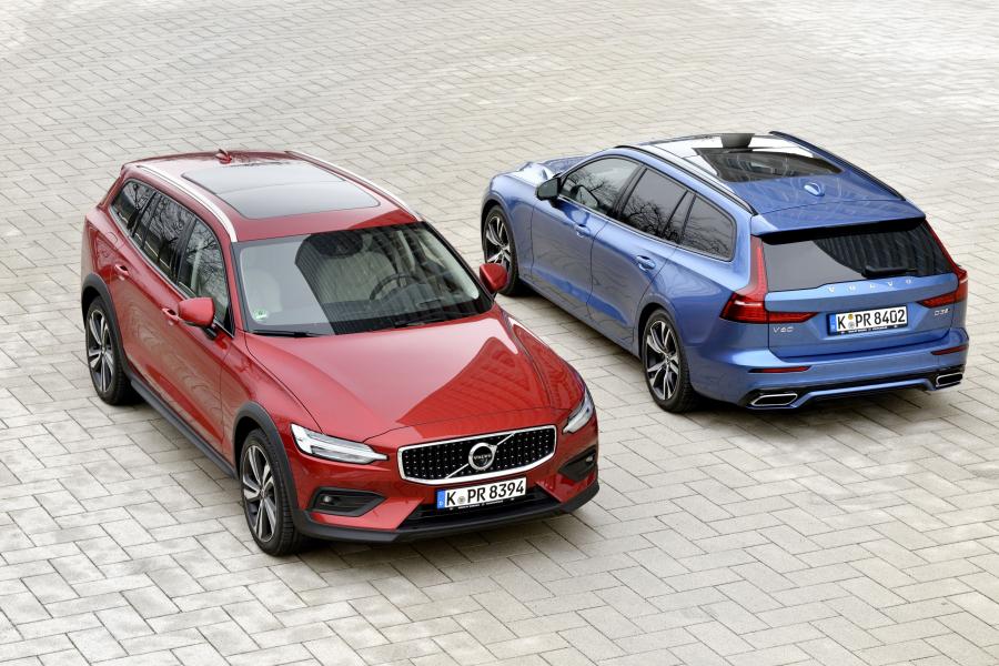  Volvo V60 D3 R-Design 2018 года  (WW) (фото 26 из 29)